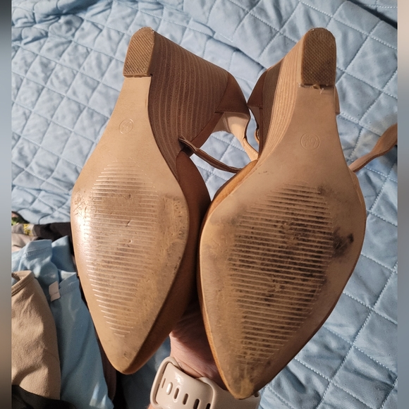 CCOCCI Camel tan pointed toe dress wedge - Picture 3 of 3